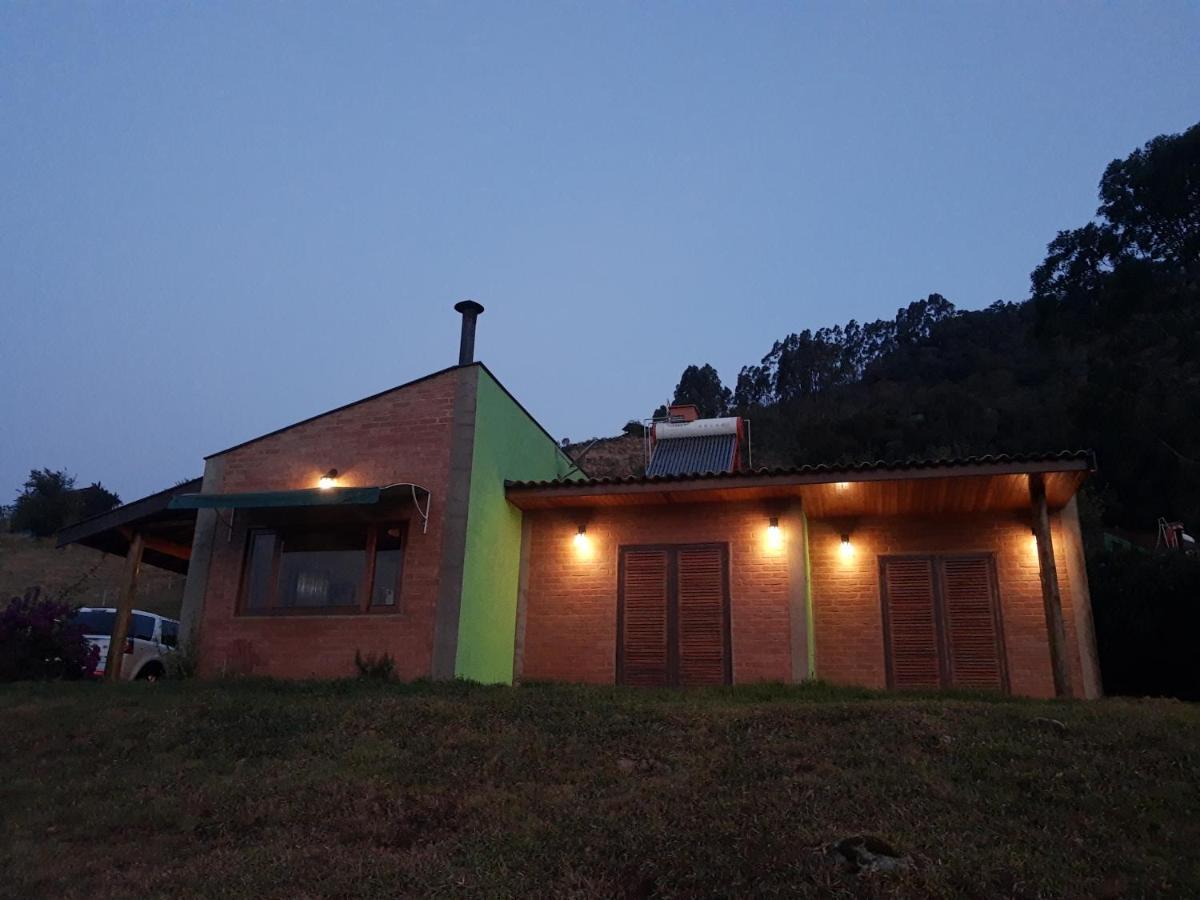 הוילה Gonçalves Casa Na Montanha מראה חיצוני תמונה