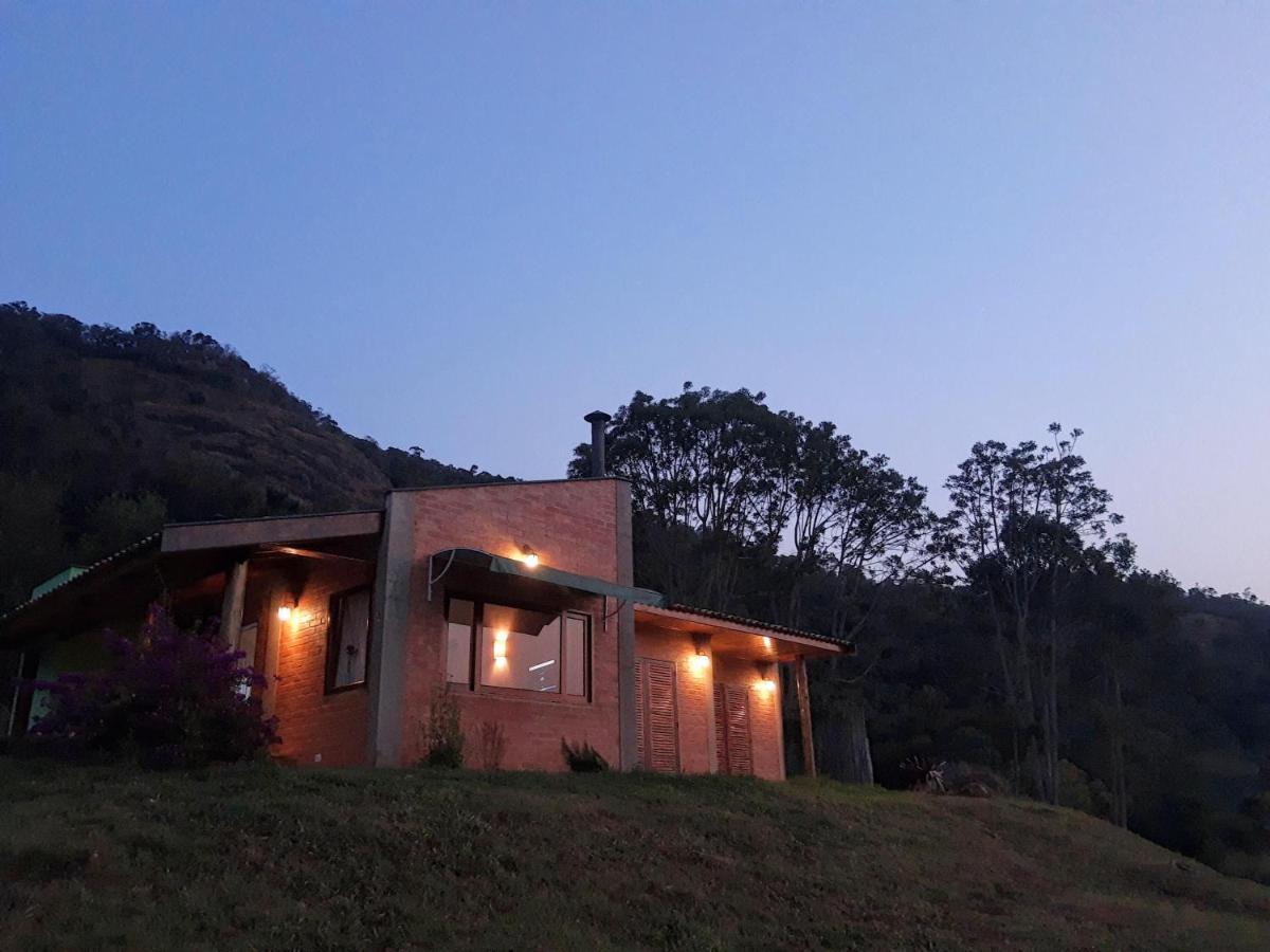 הוילה Gonçalves Casa Na Montanha מראה חיצוני תמונה